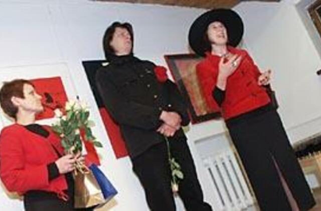 Menų pilotažas nuo emalio iki šlepečių 