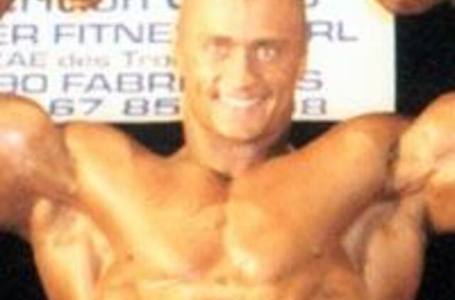 "Saugoti" verslą kultūristas siūlėsi prievarta 