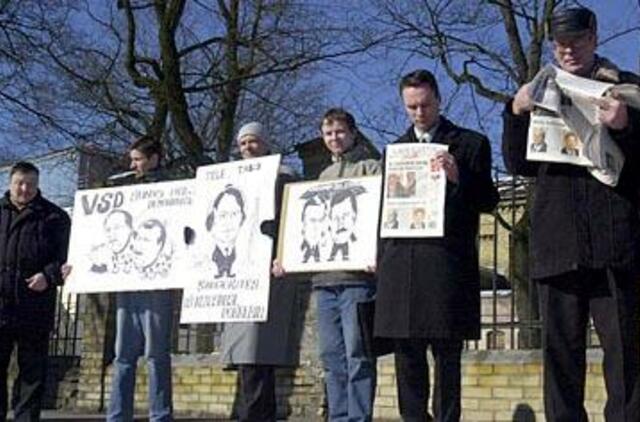 Rolando Pakso rankose - kompromato virvutės 