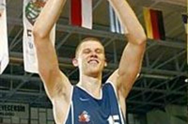 Žurnalisto užpuolimas skandalingajam Papugaičikui kainavo 200 litų 