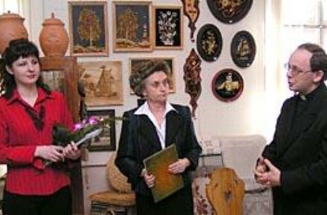 Liturginių drabužių kūrėją sveikino ir dvasininkai 