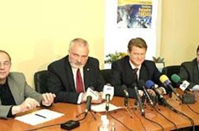 Eksprezidentas taps politiniu obelisku 