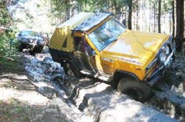 Kretingos rajono miškus įveikė ne visi visureigiai 