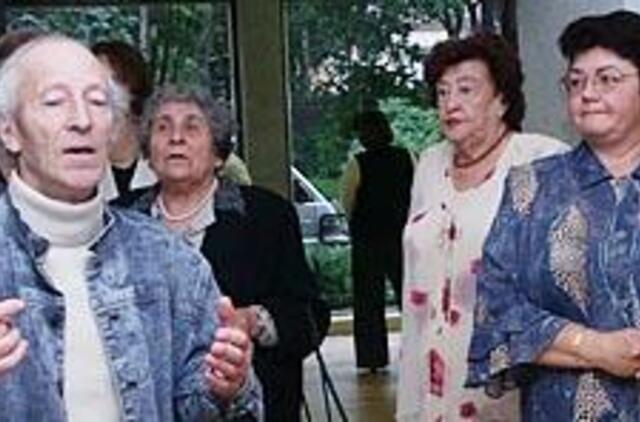 Istorija medžio skulptūrose 