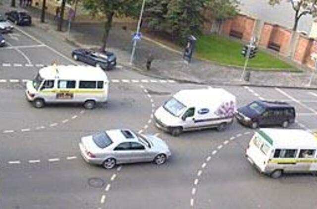 Biurokratiniai reikalavimai paaukoti vairuotojų labui 