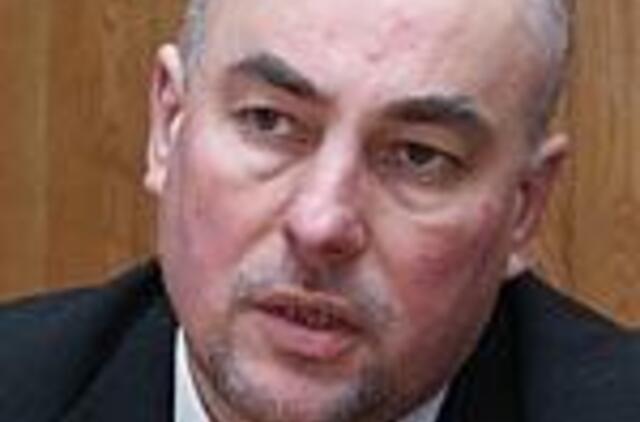 Stengsis išlaikyti pernai metų laivų remonto apimtis 