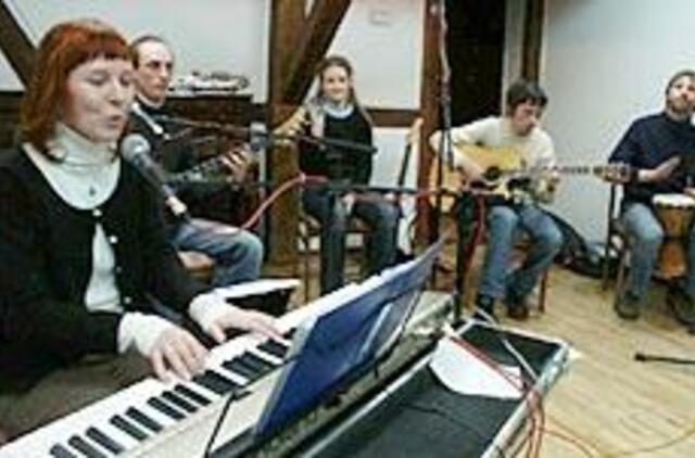 "Bitė" nutūpė ant Pienės 