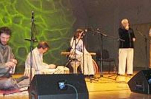 Apie moksliškai tobulus būgnus, Labanoro dūdą ir kitą muzikos techniką 