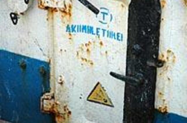 STT prožektoriai netoli tešviečia 