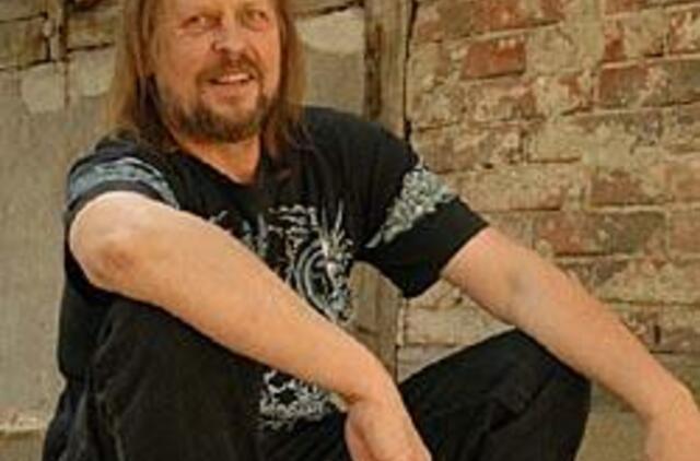 Laimridže - dinozaurų kaukolės, menininkai ir kiaulės 