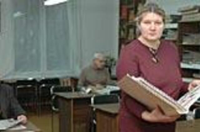 Benamiai vis dažniau "stiklinį dievą" išmaino į laikraštį 