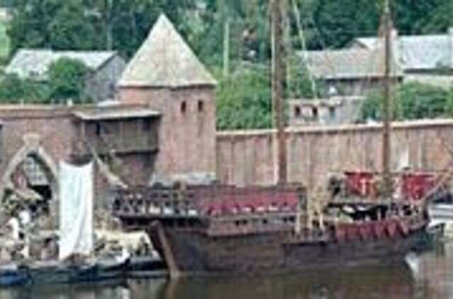 Niekas neperka viduramžių piratų burlaivio 