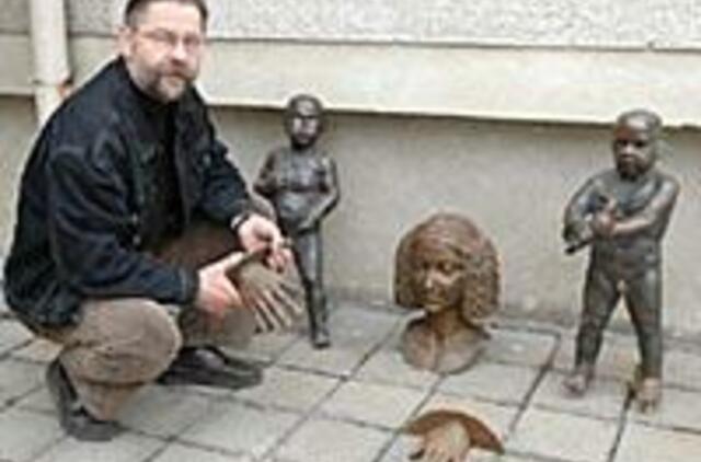 Atkurta "Motina" į parką kol kas negrįš 