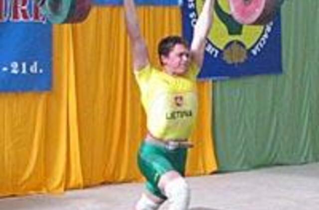 Rungtyniauta ir su užsienio mokyklomis 