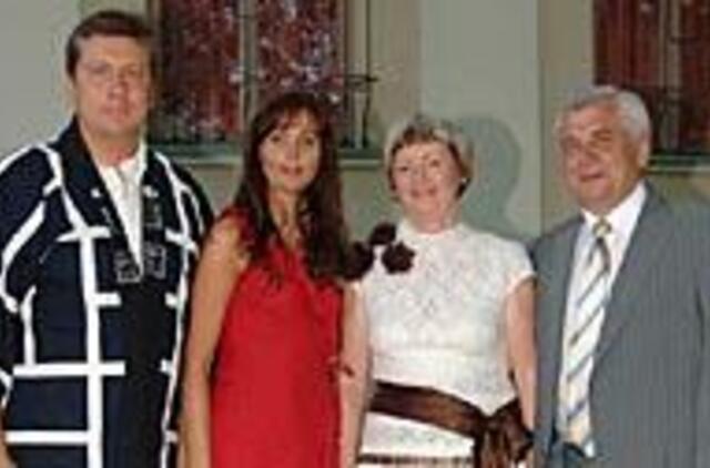 Kontinentai laisvu stiliumi