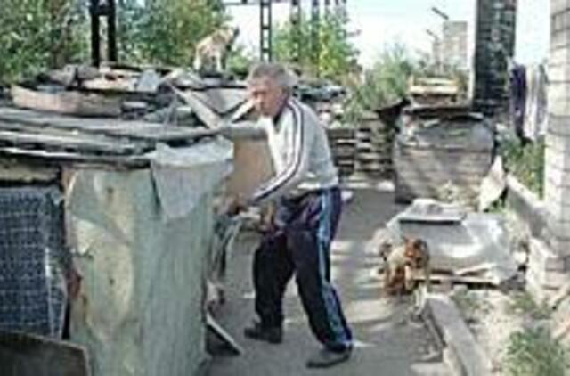 Miesto veidą darko benamių termitynai 