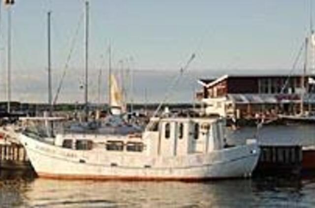 Negavę žemės, sumanė įsigyti plaukiojančiąją degalinę 