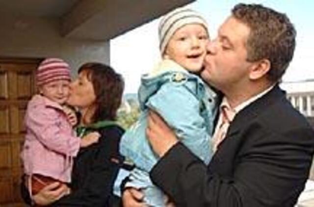 Kaip gyvenama iš mokesčių mokėtojų pinigų 