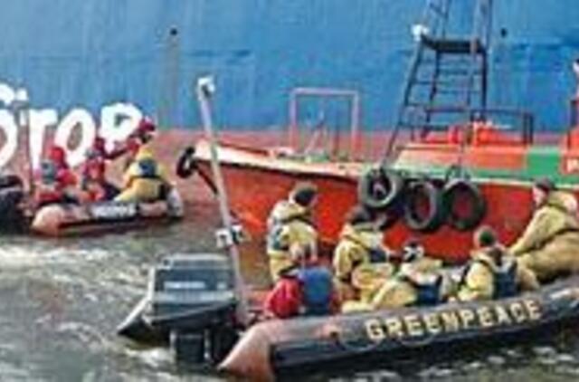 "Greenpeace" belsis į Lietuvos politikų duris 