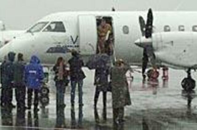 Šventėms grįžtantys emigrantai šaudo kiškius 