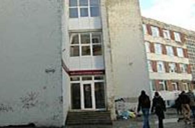 Du šeimininkai, o pastatas - aptriušęs 