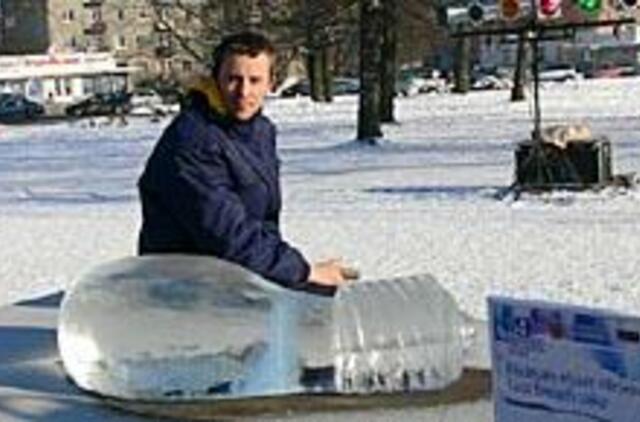 Į Jelgavą minias vilioja ledo menas 