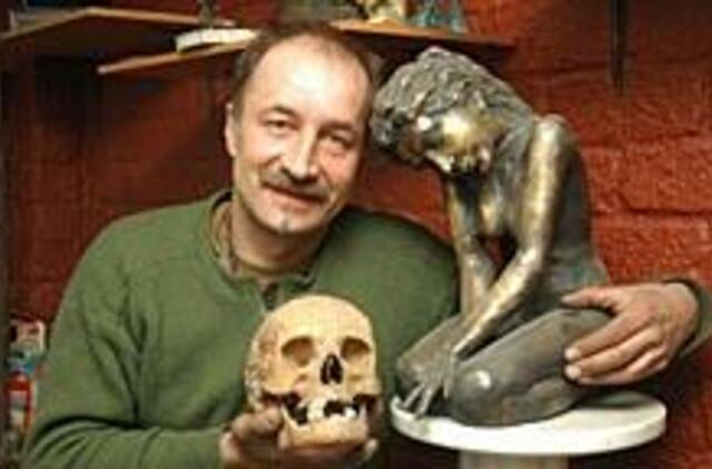 "Kaip vyrai nuolat galvoja apie moteris, taip aš - apie skulptūrą..." 