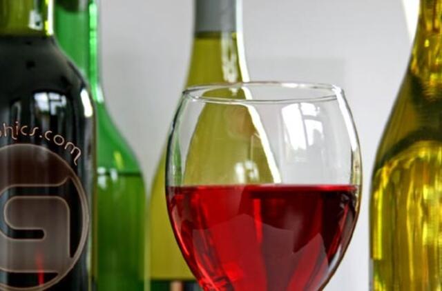 Vyno etiketė - vizitinė kortelė ir meno kūrinys