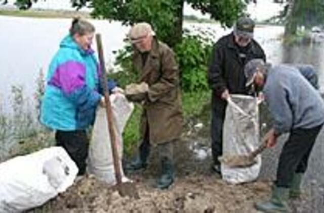 Potvynis jau ėmė slūgti