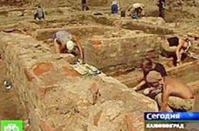 Įėjimą į viduramžių Kionigsbergą palaidos namo statybos