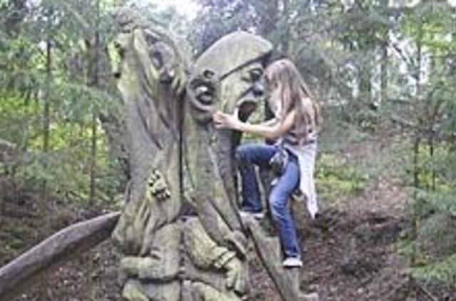 Pūvančioms Raganų kalno skulptūroms - pagalbos ranka 