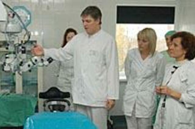 Visos akių operacijos - uostamiestyje