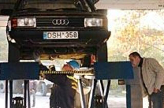 Techninių apžiūrų centrai laukia "senukų" antplūdžio