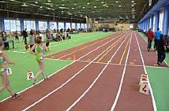 Į maniežą grįžo varžybų azartas