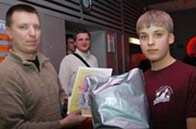 Profesionalai neprilygo keturiolikmečiui