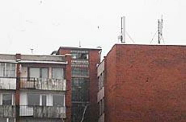 Antenos tampa gyventojų baubu 
