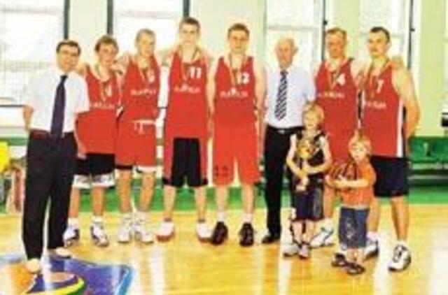 Šeimos vėl sieks K. Budrio taurės