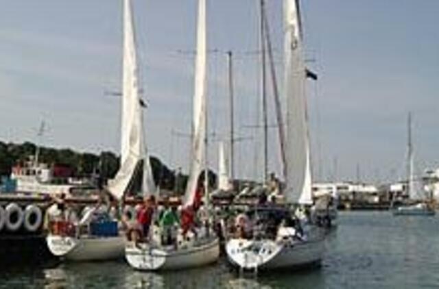 Daugėja laivų ir mokančiųjų juos valdyti