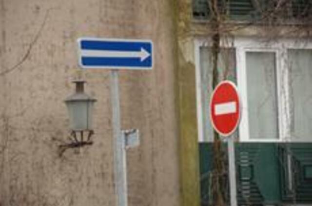 Susirūpinta kelio ženklais