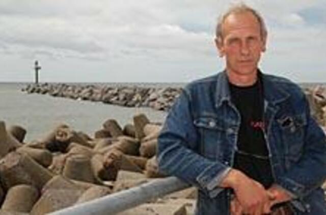 A. Varnas apiplaukti pasaulio neskubės