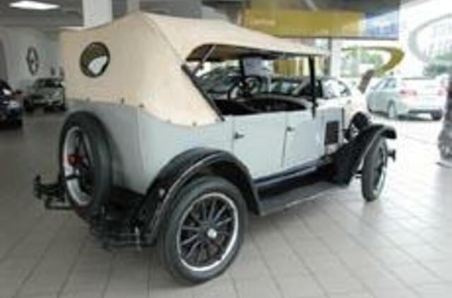 Lietuva antikvariniams automobiliams - tarpinė stotelė