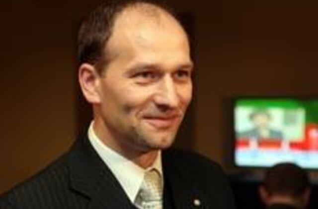 E. Lementauskas nekomentuoja, ar sutiktų atsisakyti teisinės neliečiamybės