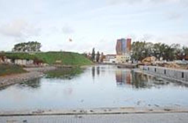 Milijonai litų nuskandinti krantinėse, o laivams vietos nėra