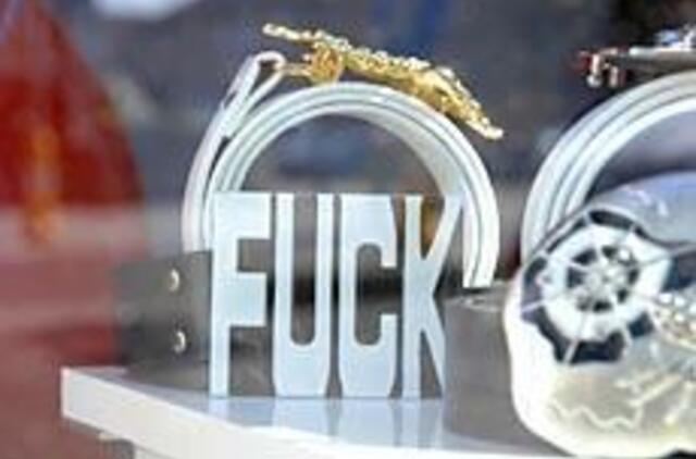 Parduotuvės vitrina šokiravo klaipėdiečius