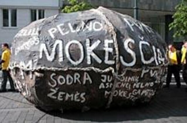 Nušvilpta valdžia žada eiti į žmones