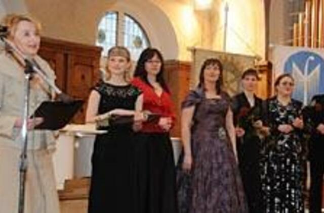 "Vox Rotary" - tarsi mažoji La Skala