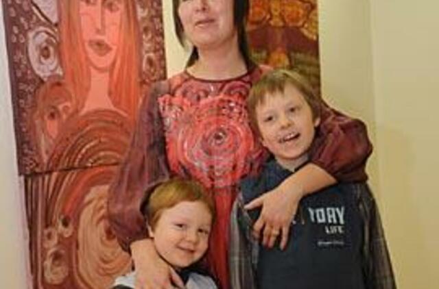 Kaip šilkas suvysto tapantį ant jo