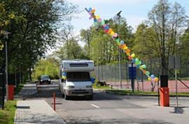 Pajūrio kempinge - pirmieji poilsiautojai 