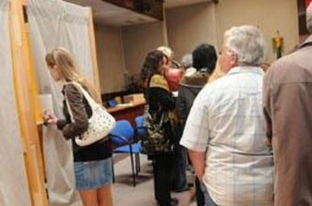 Išankstinis balsavimas: kliūčių neišvengta 