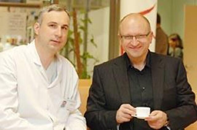 Plyšę raiščiai rekonstruojami operacinėje  